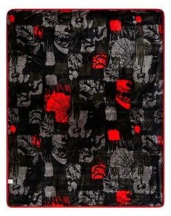 Spirit Halloween Pennywise Reversible Fleece Blanket - It -Halloween ACCESSORIES store 01530898 c