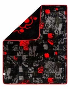 Spirit Halloween Pennywise Reversible Fleece Blanket - It -Halloween ACCESSORIES store 01530898 d