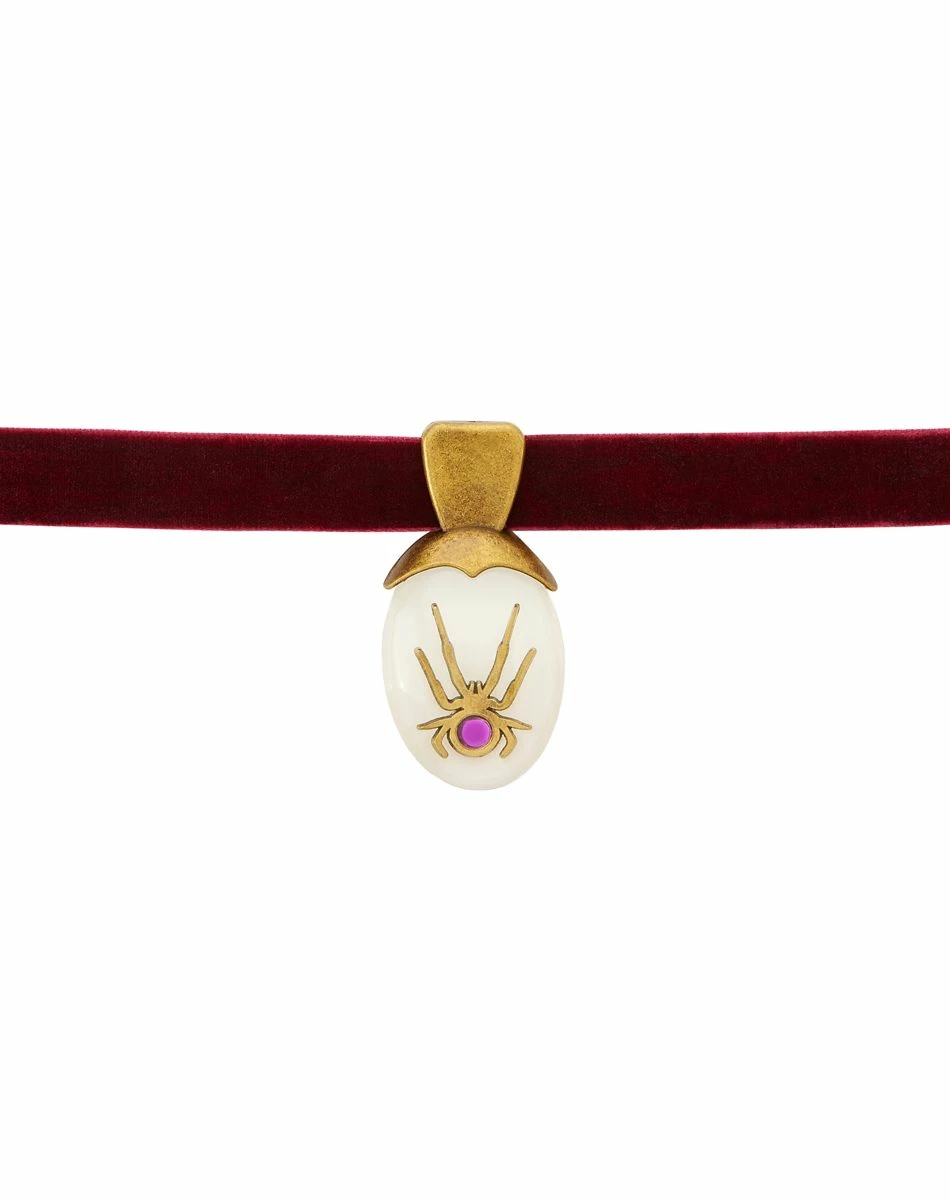 Spirit Halloween Mary Sanderson Choker Necklace - Hocus Pocus 2 Spirit Halloween Mary Sanderson Choker Necklace - Hocus Pocus - Image 2